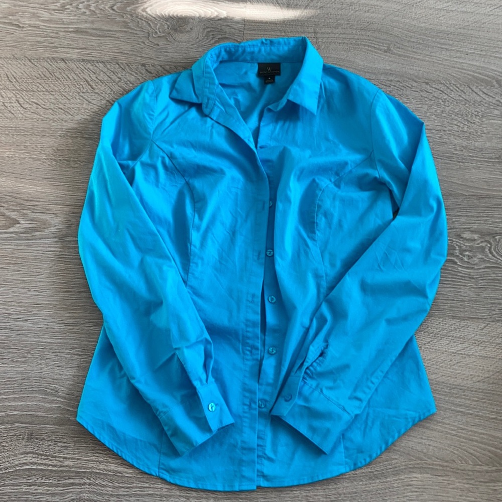 Cute blue buttoned down top